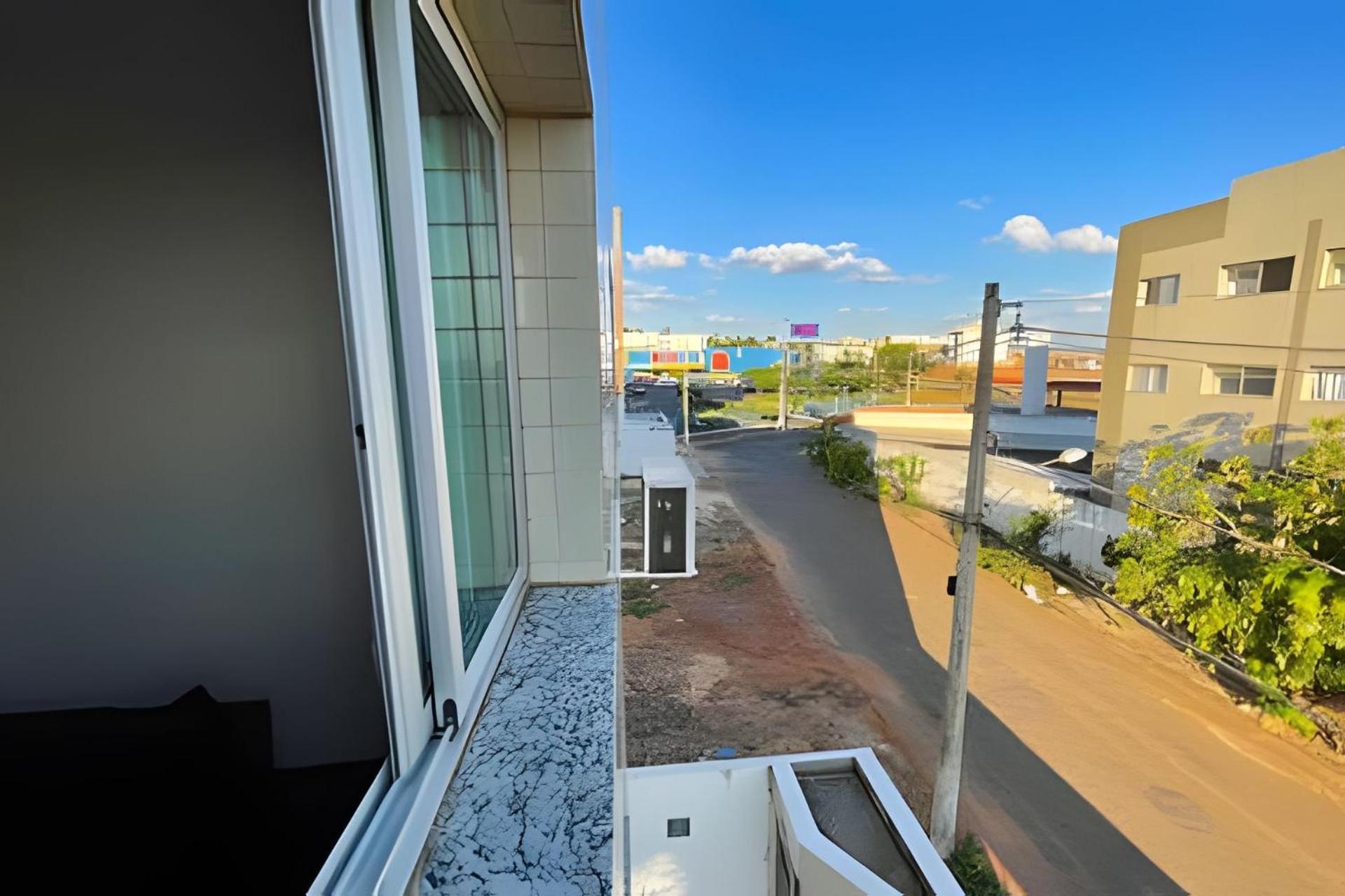 207- APARTAMENTO de 2 QUARTOS para até 5 HÓSPEDES Patos de Minas Exterior foto